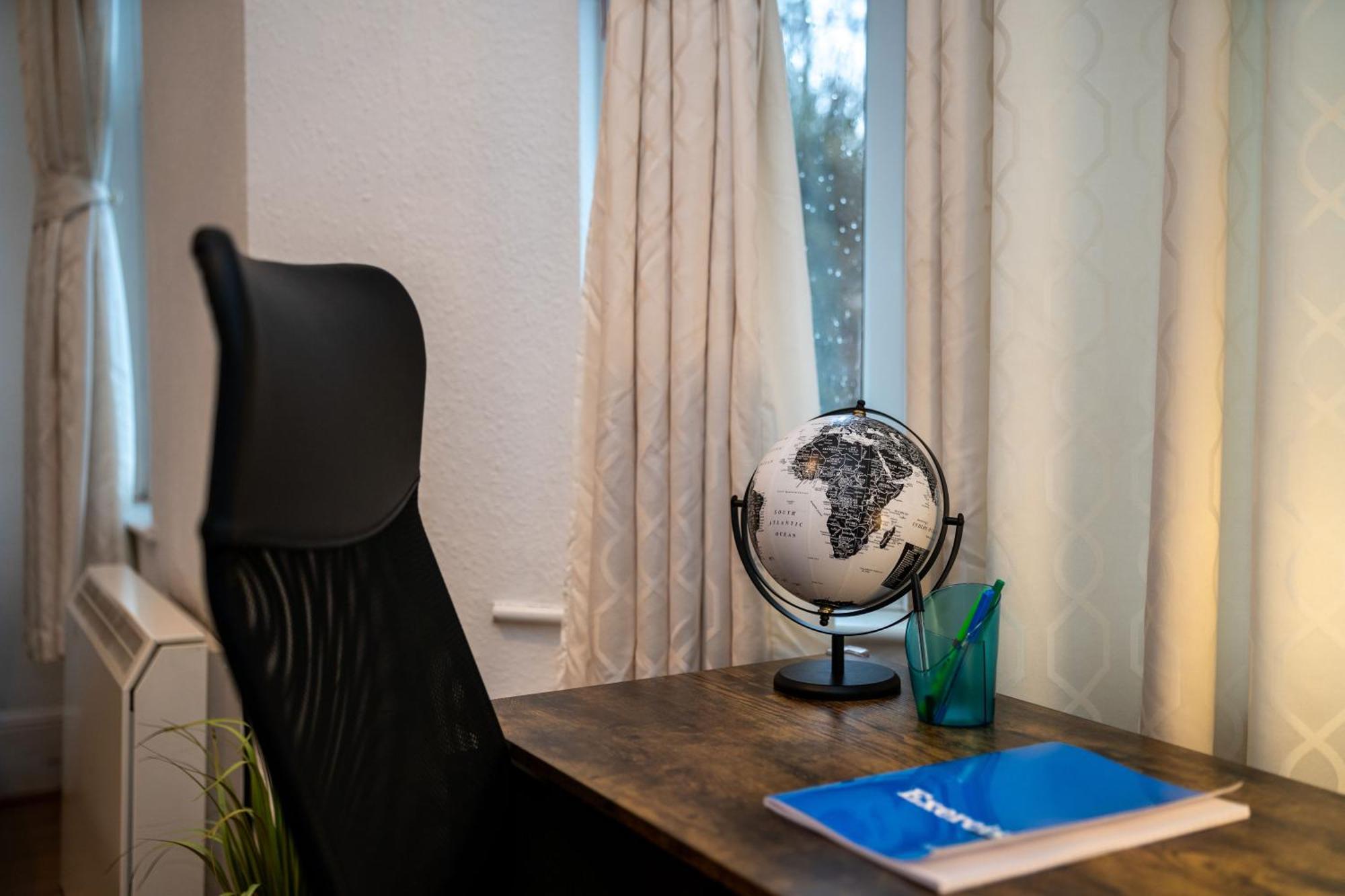 Cosmopolitan Comforts Flat